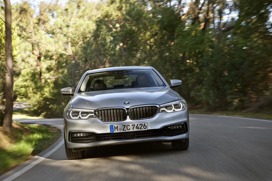  BMW 530e 2017 года  (WW) (фото 16 из 57)
